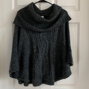 H&M short sleeve sweater poncho
